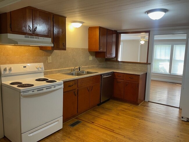 Photo - Very nice 3 or 4 bedroom, 2 bath home located in Franklinville- $1600 Month, $1600 Deposit!!