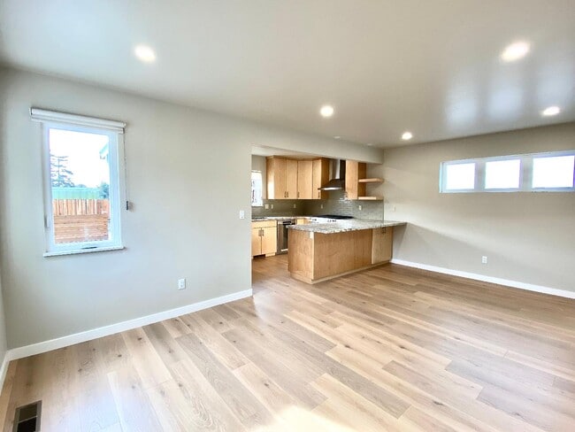 Photo - 1295 Buttermilk Ln