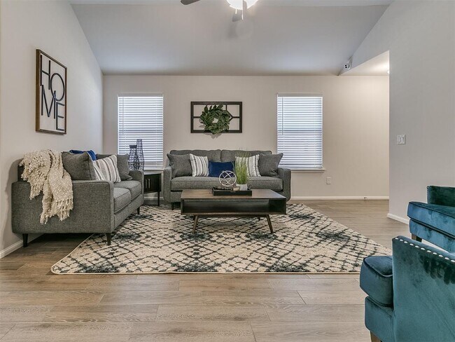 Photo - 9741 SW 23rd St