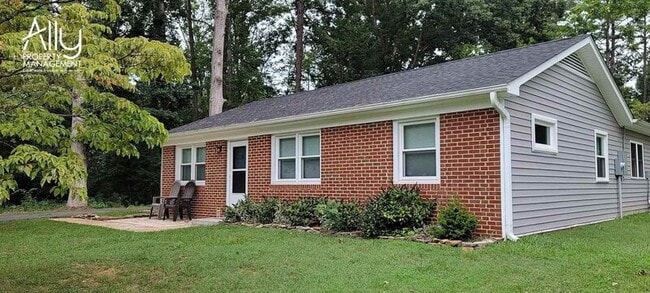 Building Photo - 290 Windfield Cir