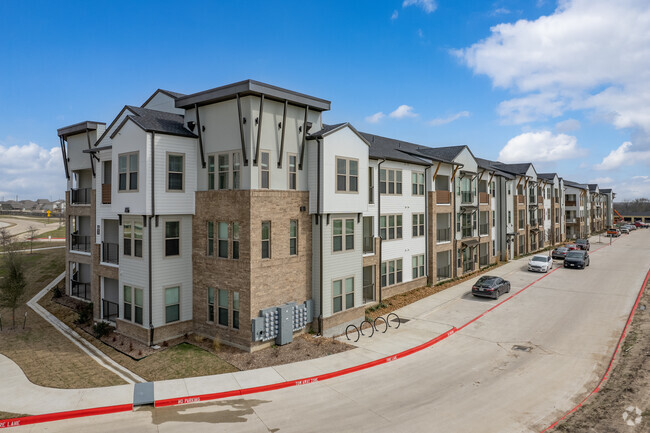 Building Photo - Nine50 Town Lake at Midtown Rental