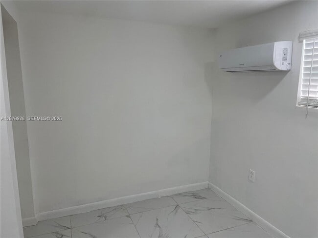 760 NE 168th St Unit 2