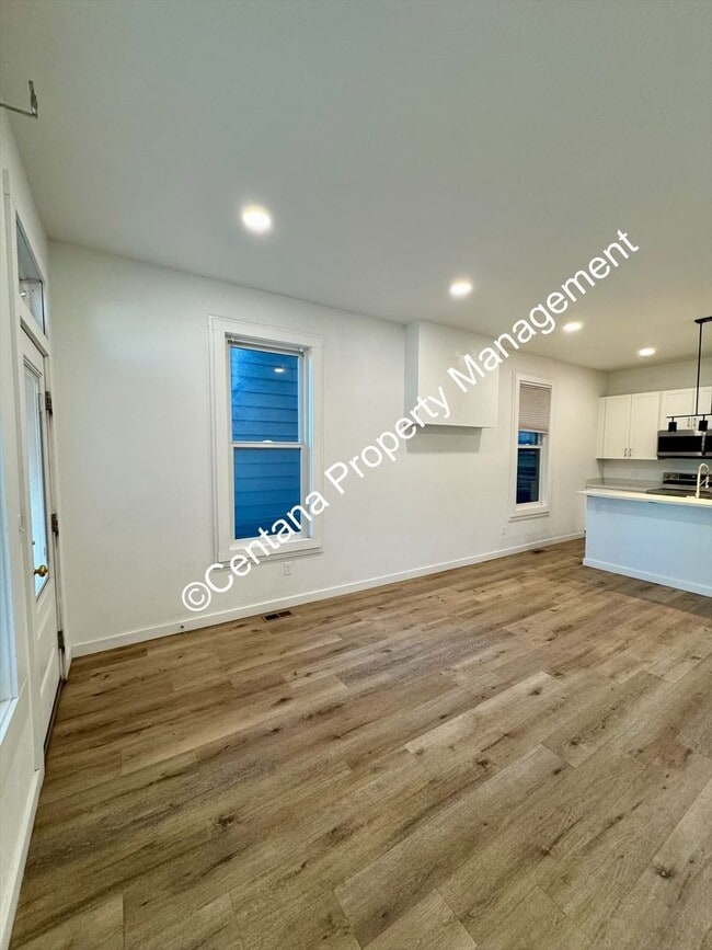 Photo - 722 S Montana St Unit B