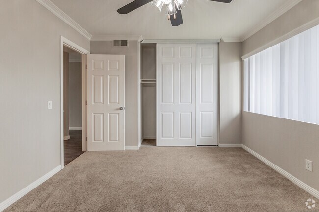 1BR, 1BA - 755SF - Bedroom