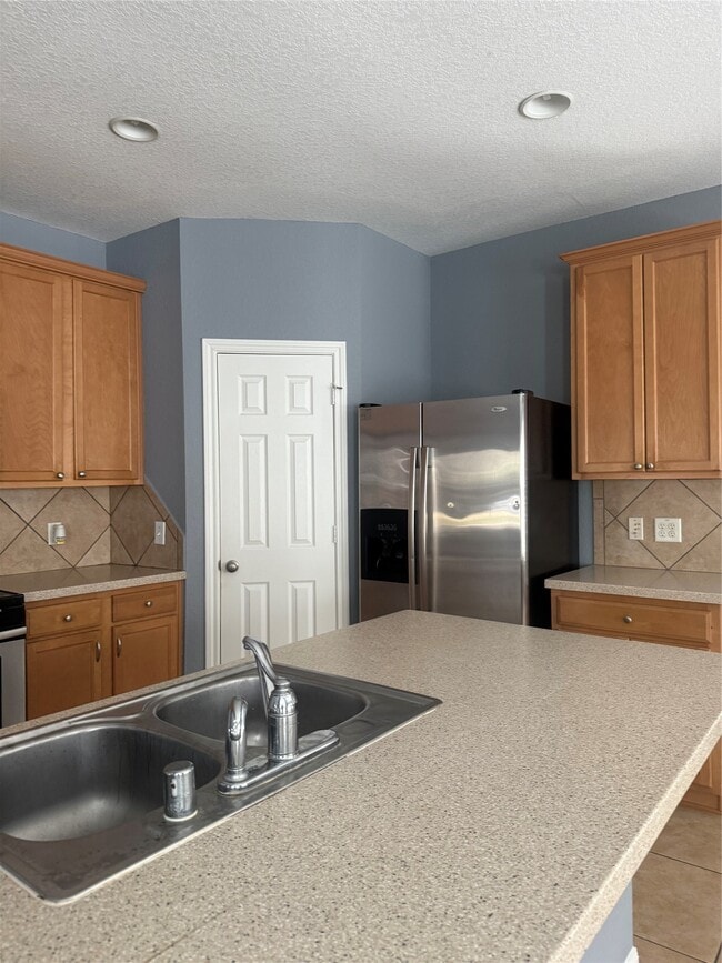 Photo - 10914 Overland Trail Dr