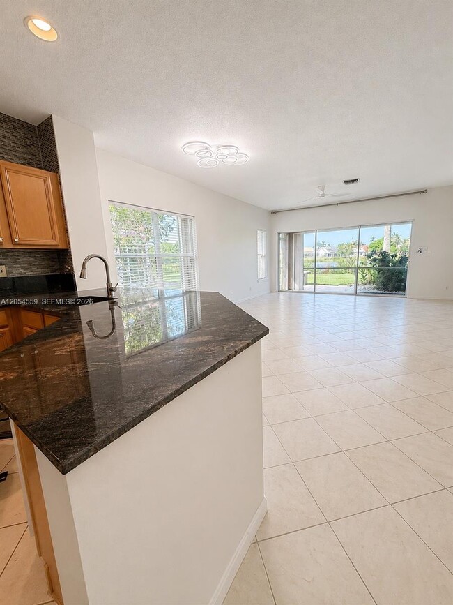 Photo - 7337 Smithbrooke Dr