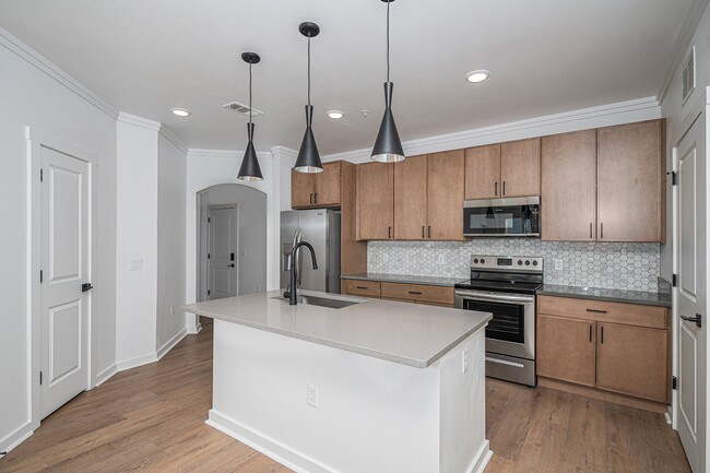Talus Flats, Castle Rock, CO, Kitchen - Talus Flats Rental