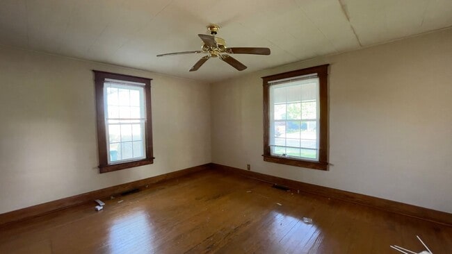 Photo - BATTLEGROUND... Historic 3 Bedroom 1 Bath House
