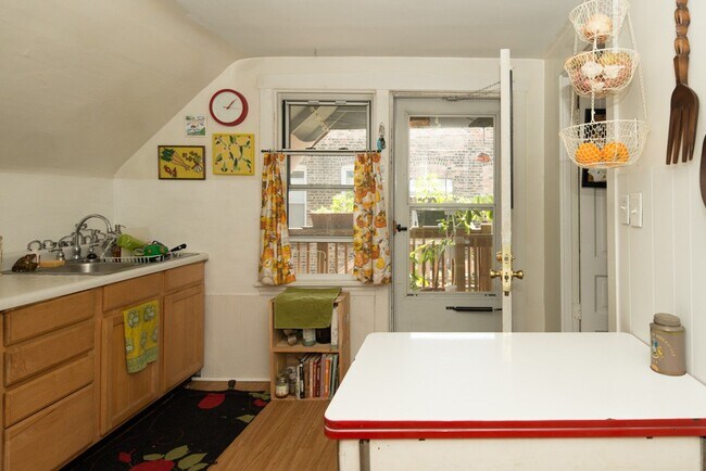 Photo - 2015 W Iowa St Unit G03C