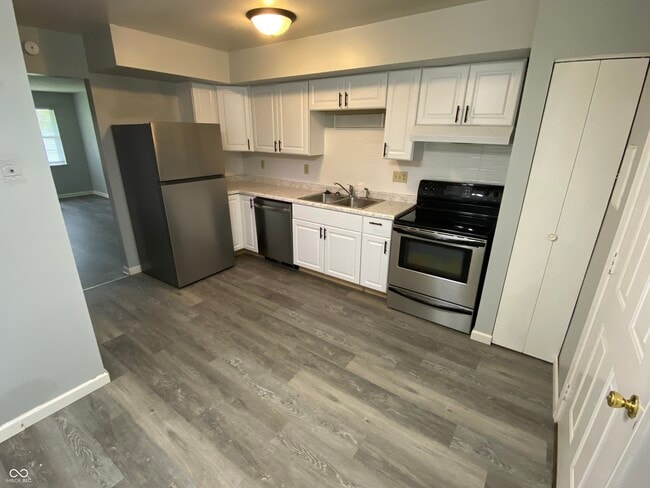 Photo - 1329 Millerwood Ct