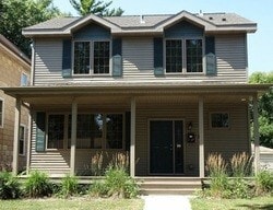 Building Photo - Lots of Room-s