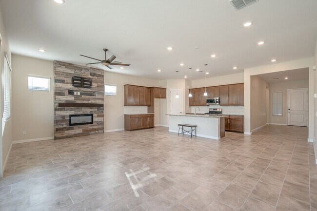 19769 W Blue Horizons Ct