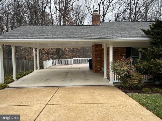 Building Photo - 6830 Pacific Ln