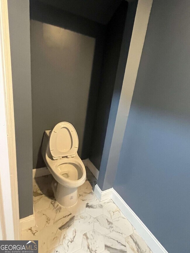 Photo - 738 Prince Pl NW