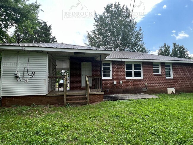 Photo - 2706 Norton Ave NW