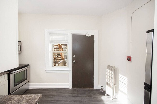 2BDR - Kitchen - 117 Bryce Apartment