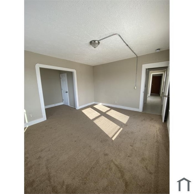 Building Photo - 15000 Euclid Ave