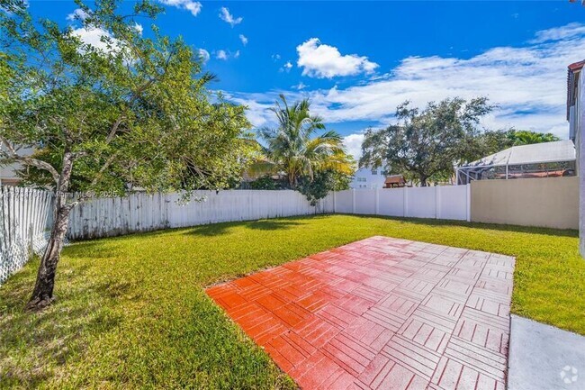 Building Photo - 365 NW 153rd Ln Rental