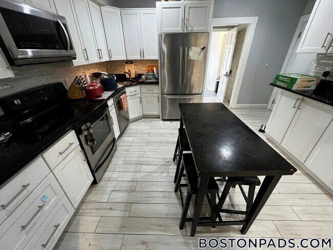 Photo - 7 Story St Unidad 1