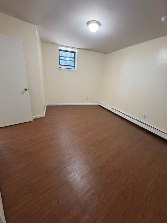 Photo - 2 Van Cortlandt Park Ave Unit BN
