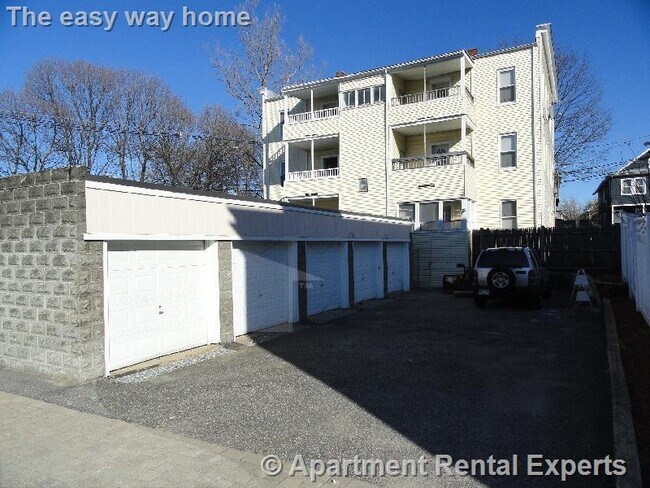 Photo - 38 Bond St Unit #3R