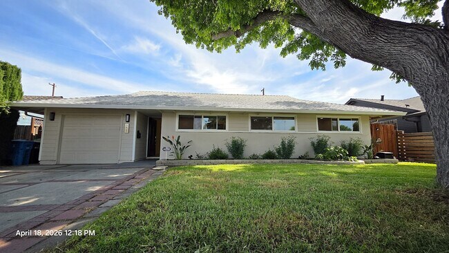Photo - 1423 Blackfield Dr