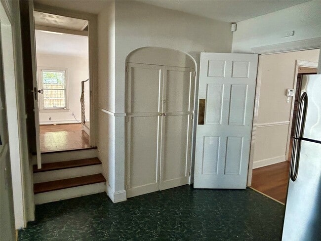 Photo - 2038 Lexington St