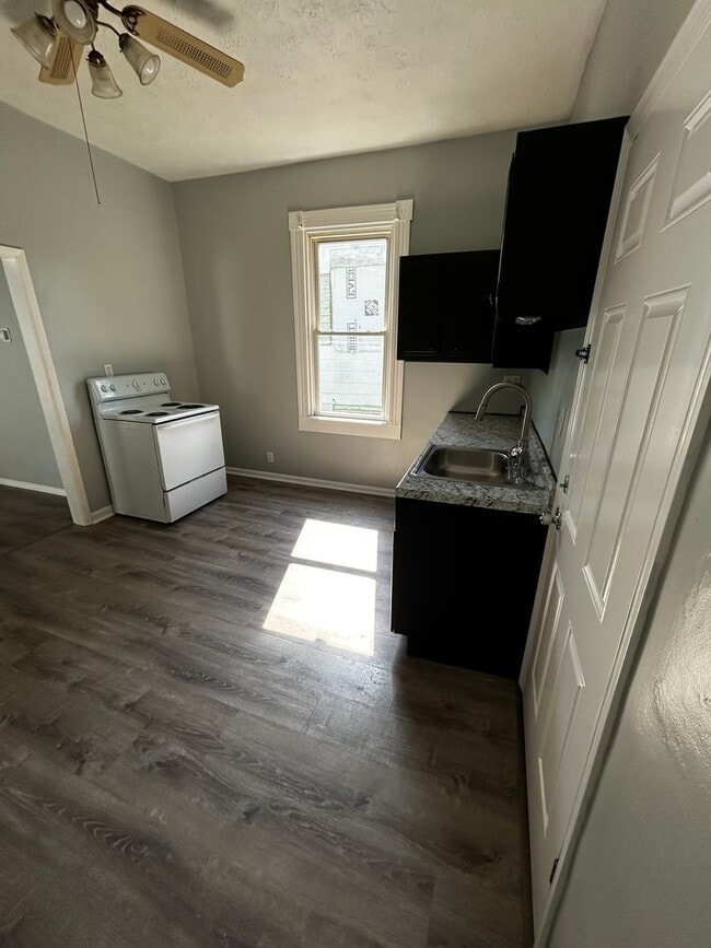 Photo - Beautiful Newly Renovated Home 3 BEDROOM 1 BATH, FENCED YARD, Bonus Space