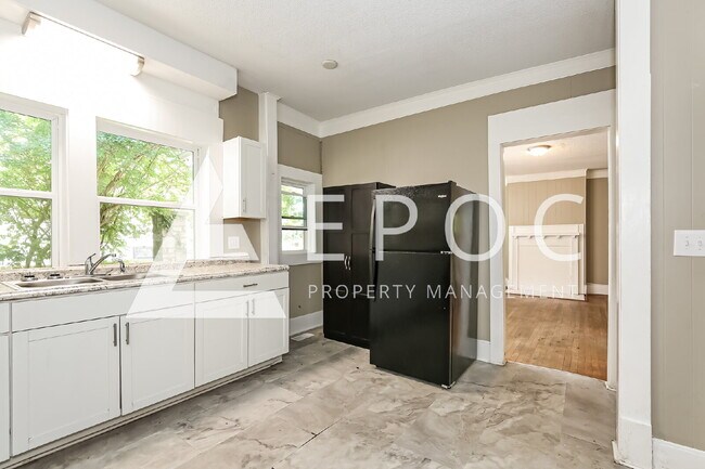 Photo - 731 S Broad St