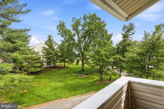 Photo - 8604 Village Way Unit 04/8604F