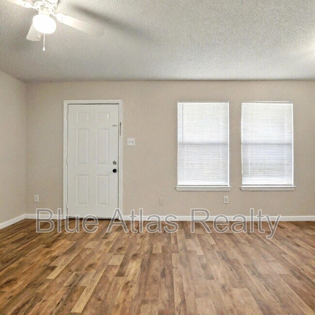 Photo - 5519 Wellesley Ave