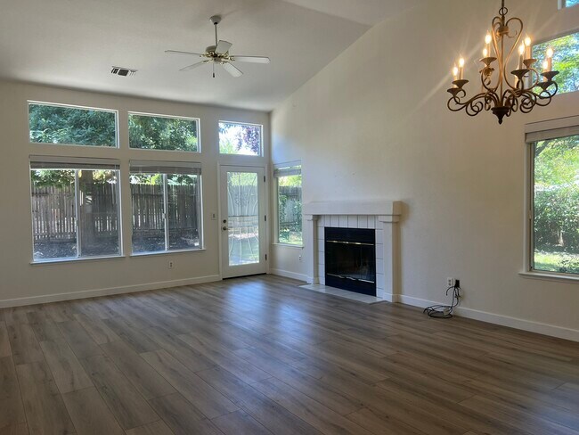 Photo - 15156-15156 Celebrar St