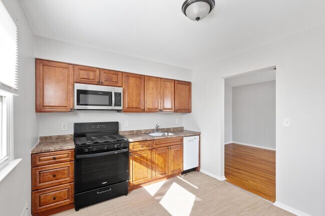 Photo - 601-615 Benner St LLC