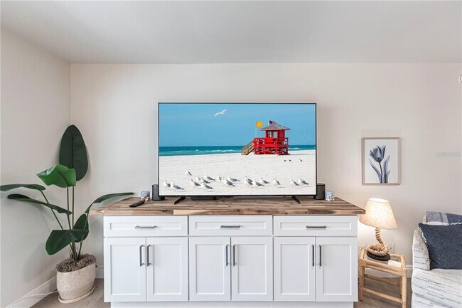 Photo - 1055 W Peppertree Dr Unit 106AA