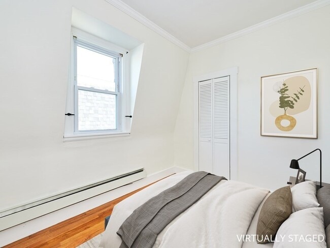 Photo - 658 E 6th St Unit #3