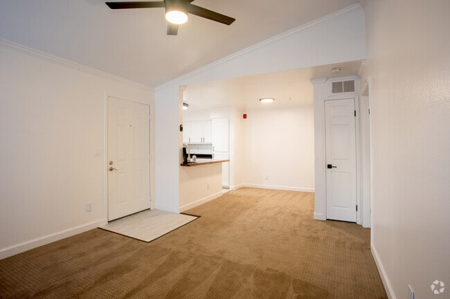 1Br, 1BA - 672SF