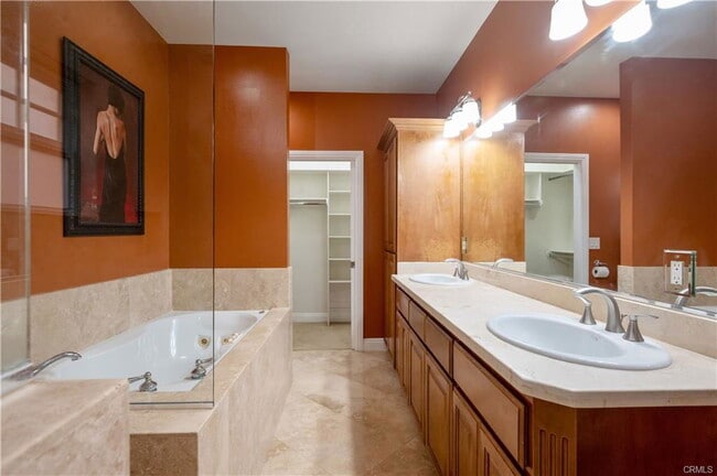 Photo - 3533 S Kerckhoff Ave