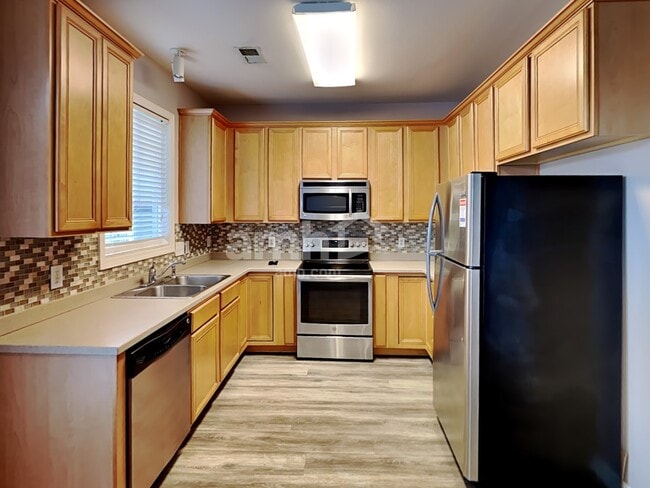 12816 Walking Stick Dr