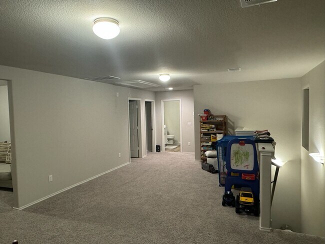 Photo - 4310 Stuebner Hl Dr