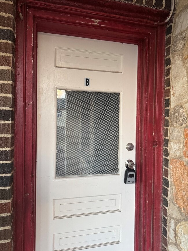 Photo - 3417 Wisconsin St