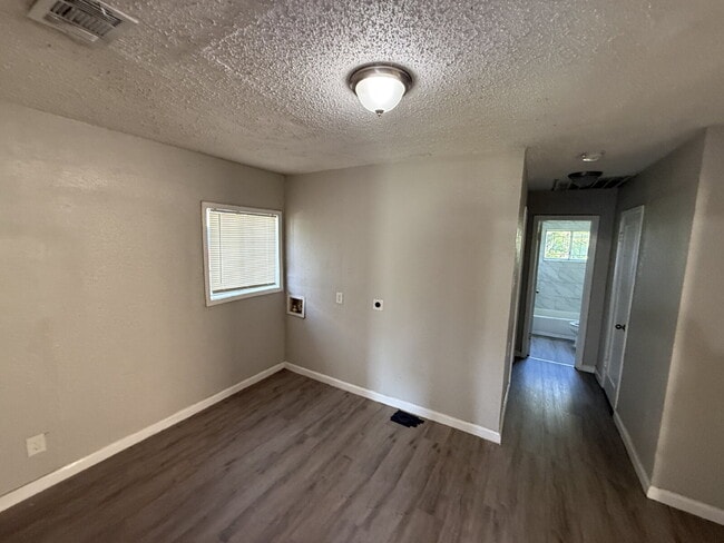 Photo - 2213 Lea Crest Dr