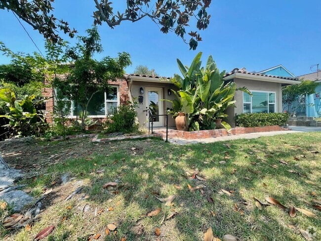 Building Photo - Fully Remodeled 4 Bedroom 2.5 Bathroom in ... Rental