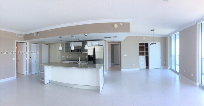 Photo - 185 SW 7th St Unit 1611