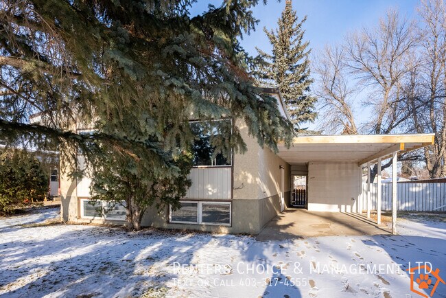 Photo - Pet Friendly House in Coaldale with Fenced Yard