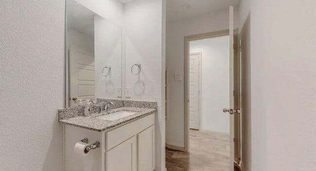 Photo - 6725 Riplee St