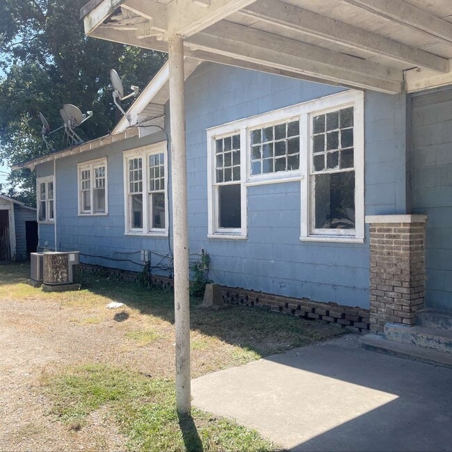 Photo - 2203 S Grand St