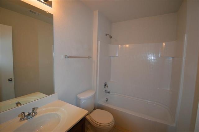 Photo - 1429 Raven Dr W House