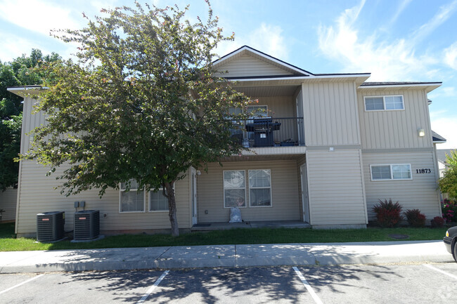 Building Photo - 2-Bedroom/2-Bath Apartment