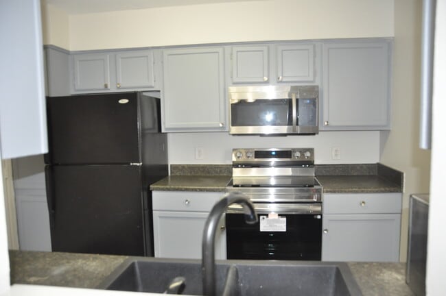 Photo - 2982 Embassy Ct