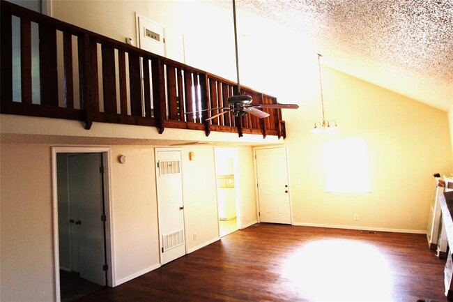 Photo - 1901 Tiffany Dr